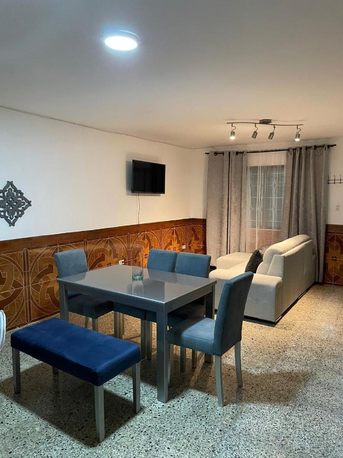 Casa Al Frente Del Pueblito Paisa Apartment Medellin Ngoại thất bức ảnh